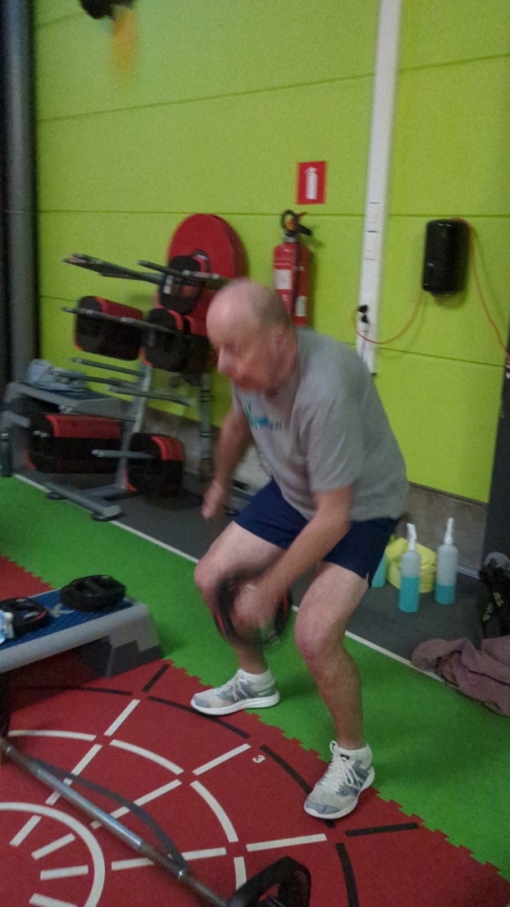 PXL_20241230_182112233