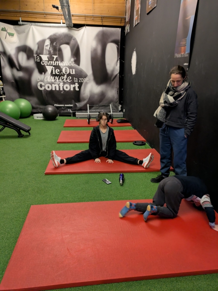 PXL_20241230_182739221.MP